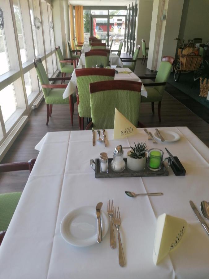 Savoy Hotel Бад Мергентхайм Екстериор снимка