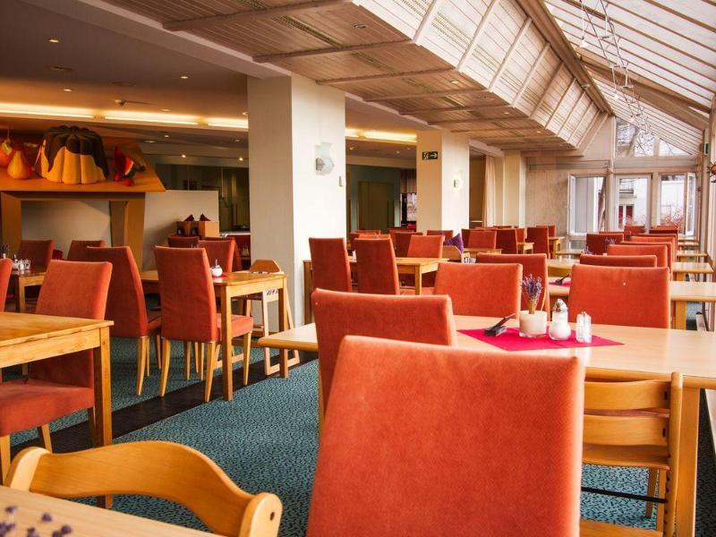 Savoy Hotel Бад Мергентхайм Екстериор снимка